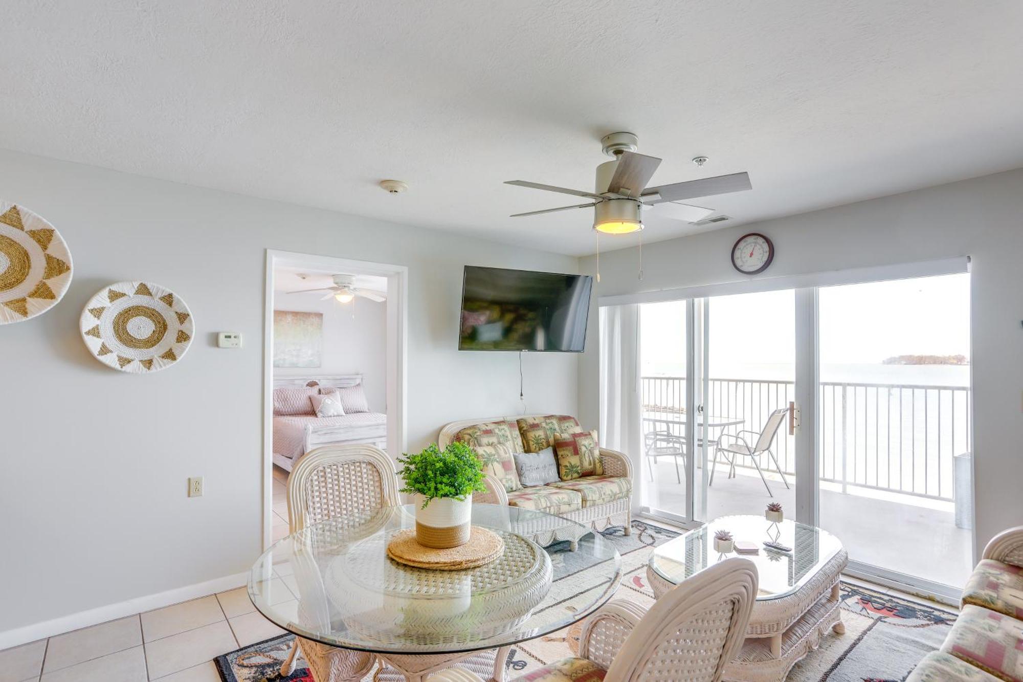 Cozy Lakefront Middle Bass Retreat With Balcony Put-in-Bay Extérieur photo