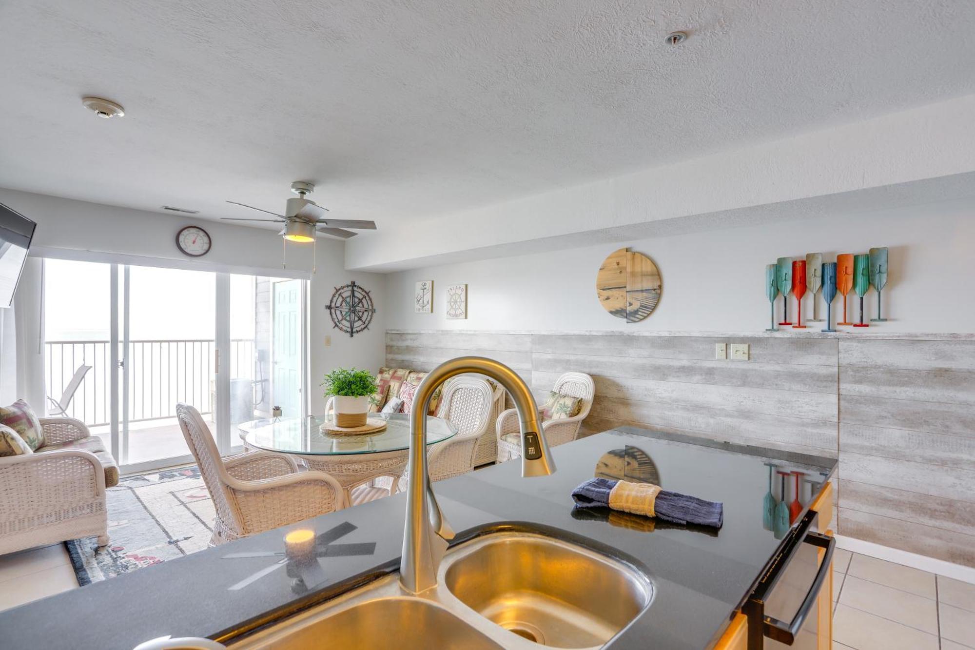 Cozy Lakefront Middle Bass Retreat With Balcony Put-in-Bay Extérieur photo